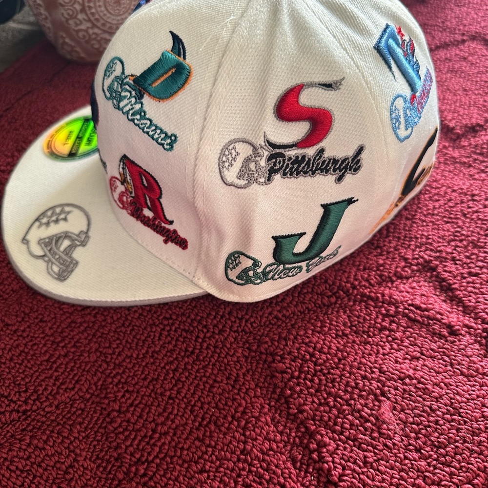 Hat - Picture 3 of 9